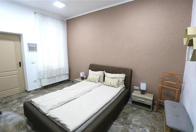 Apartament cu 2 camere,centrala proprie , ultracentral - 3
