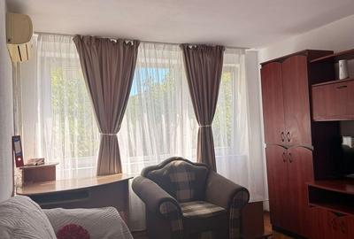 Apartament cu 2 camere decomandat, mobilat în Berceni