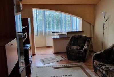 Sud ,se inchiriaza apartament decomandat 3 camere,pret 300 euro - 6