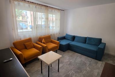 Apartament cu 2 camere decomandat în Vest