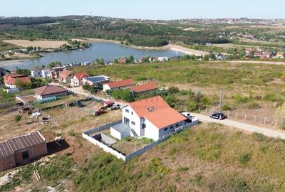 Casă individuală cu 6 camere în Paleu