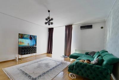 Apartament cu 3 camere semidecomandat, mobilat în Plopilor