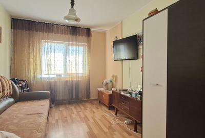 Apartament 3 camere, 77 mp, etaj 3, bloc 1990 – Blocurile S, zona I.F.R. - 9