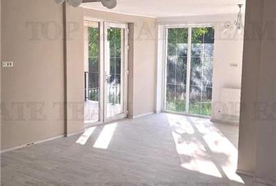 For Sale/Villa Family/Complex Privat/Lac/Crevedia - 2