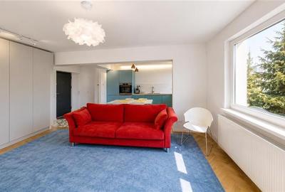 Apartament cu 2 camere semidecomandat, mobilat în Centrul Civic