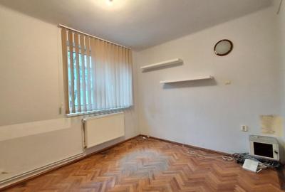Spatiu de inchiriat, Central - Str. Banatului - 4