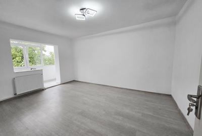 Apartament cu 2 camere decomandat Nicolina-Pizza Nico, Renovat, Etaj 2 - 1