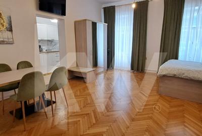 Apartament pentru inchiriere , ultracentral-centrul istoric ,mobilat si utilat - 1
