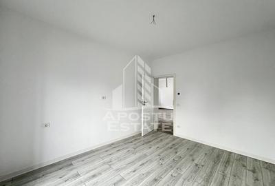 Casa individuala de vanzare pe parter, curte proprie, zona Sanandrei - 4