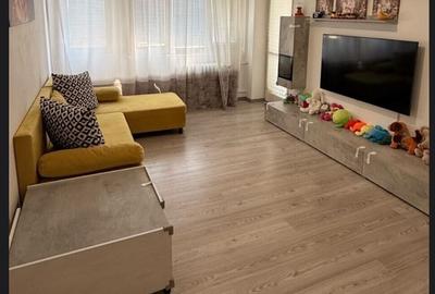 Apartament cu 2 camere semidecomandat în Vatra Luminoasă