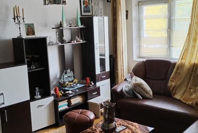 Apartament cu 4 camere decomandat în Sud