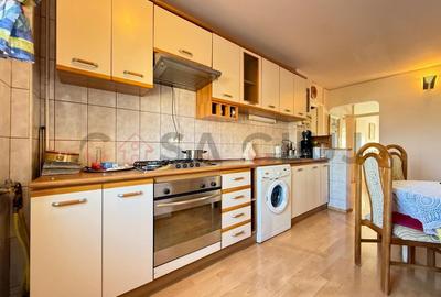 Apartament cu 4 camere decomandat, mobilat în Zorilor