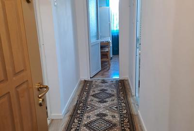 Apartament cu  2 camere decomandat, etajul 2/10, zona Mircea cel Batran - 9