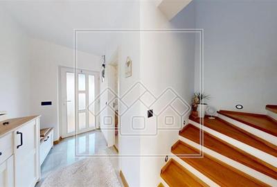 Casa individuala, 120 mp utili + 750 mp teren - mobilata, utilata - - 20