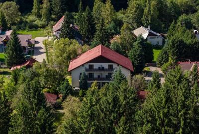 Hotel/Pensiune, de 600 mp, în Poiana Mărului