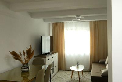 De închiriat apartament 2 camere , curte , zona Obcini, Suceava - 4