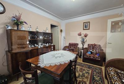 Apartament cu 3 camere semidecomandat în Alexandru cel Bun