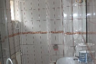 Hotel DN1, Busteni, parcare curte 20 masini, Comision 0 - 11