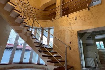Casă individuală cu 5 camere în Botizului