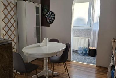 Apartament cu 2 camere decomandat, mobilat în Zorilor