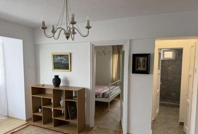 Apartament cu 2 camere semidecomandat, mobilat în Floreasca