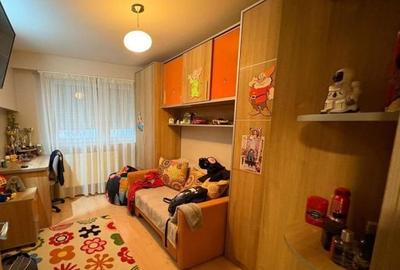 APARTAMENT 4 CAMERE DECOMANDAT CONFORT 0 ZONA CASA DE CULTURA - 3