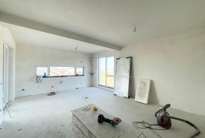 Apartament cu 3 camere decomandat în Moșnița Veche