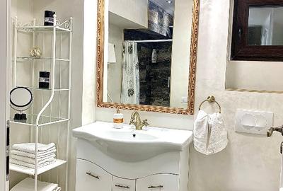 Apartament cu 3 camere decomandat, mobilat în Cetate