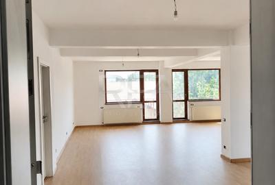 Apartament cu 4 camere decomandat în Ozana