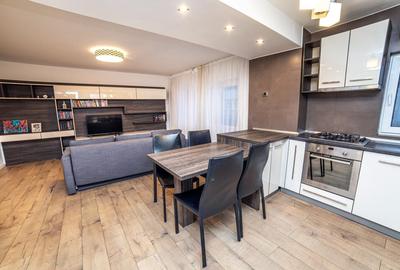 Apartament cu 2 camere semidecomandat, mobilat în P-ța Alba Iulia