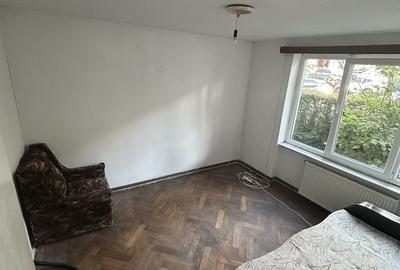 Apartament 3 camere la parter, zona Tractorul - 11