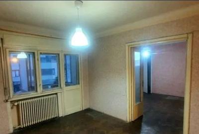 Apartament cu 2 camere semidecomandat în Unirii