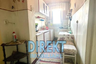 Apartament 3 camere de vanzare, Bulevardul Decebal - Liceul Liviu Rebreanu - 5