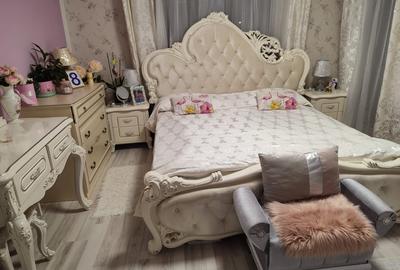 Casă individuală cu 9 camere în Central