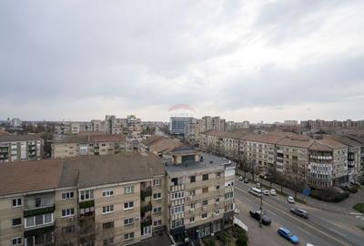 De vânzare apartament cu 4 camere, Bulevardul Decebal - 19