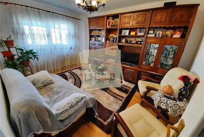 Apartament cu 4 camere 2 bai balcon si pivnita de vanzare pe Mihai Viteazu din S - 7
