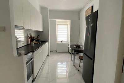 Apartament cu 2 camere decomandat, mobilat în Central