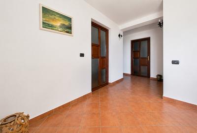 Casa spatioasa de inchiriat cu 5 camere in Zimandu Nou - 6
