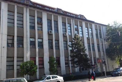 Spațiu comercial, de 2,943 mp, în Central