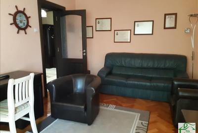 Apartament cu 3 camere decomandat, mobilat în Ultracentral