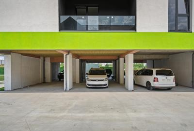 Penthouse cu 3 camere decomandat în Prelungirea Ghencea