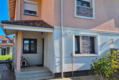 Duplex cu 4 camere în Dumbrăvița