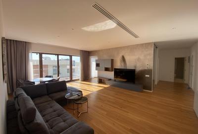 Apartament cu 3 camere decomandat, mobilat în Nordului