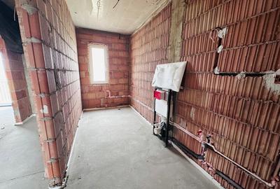 Duplex despartit prin camera tehnica- 4 camere si 2 bai - Mosnita Noua - 15