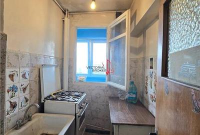 Garsoniera in bloc mixt- Metrou OBOR - 10