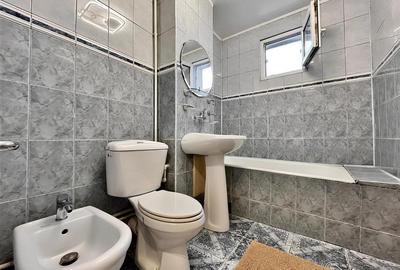Apartament Decomandat cu 3 Camere si Parcare in Tractorul - 9