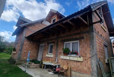 CASA CU ETAJ IN CENTRU - 7