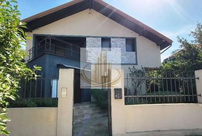 Casă individuală cu 6 camere în Dumbrăvița