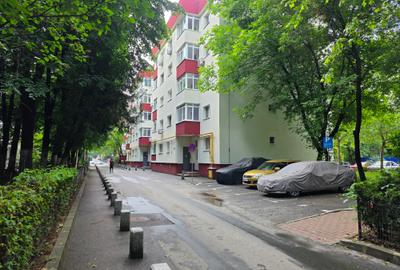 Apartament cu 2 camere decomandat în Berceni