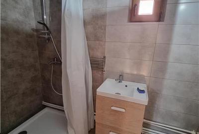 Casa-vila si teren in Nanov - 23